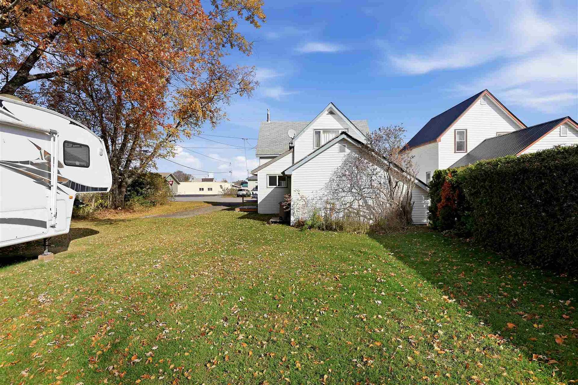 Photo 27 of 11 Huron Street E, Thessalon — HOMEH