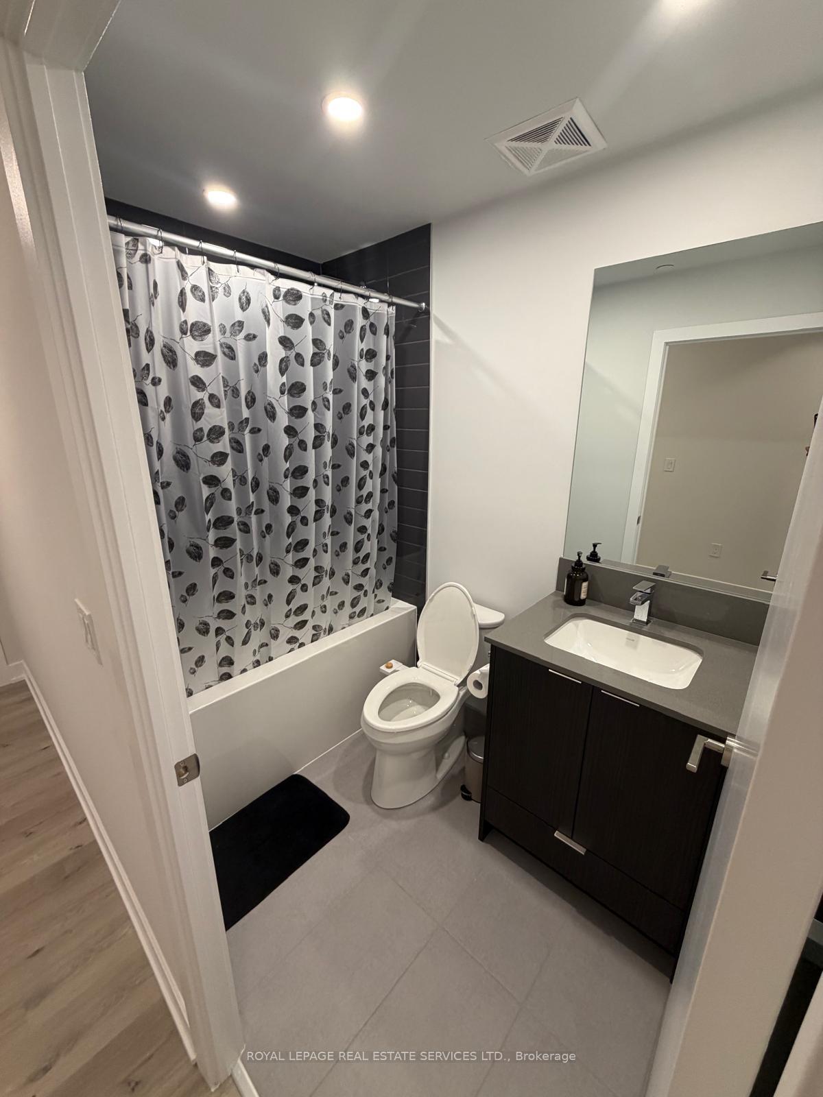 Photo 10 of Unit 4111, 430 Square One Drive, Mississauga, Creditview — HOMEH