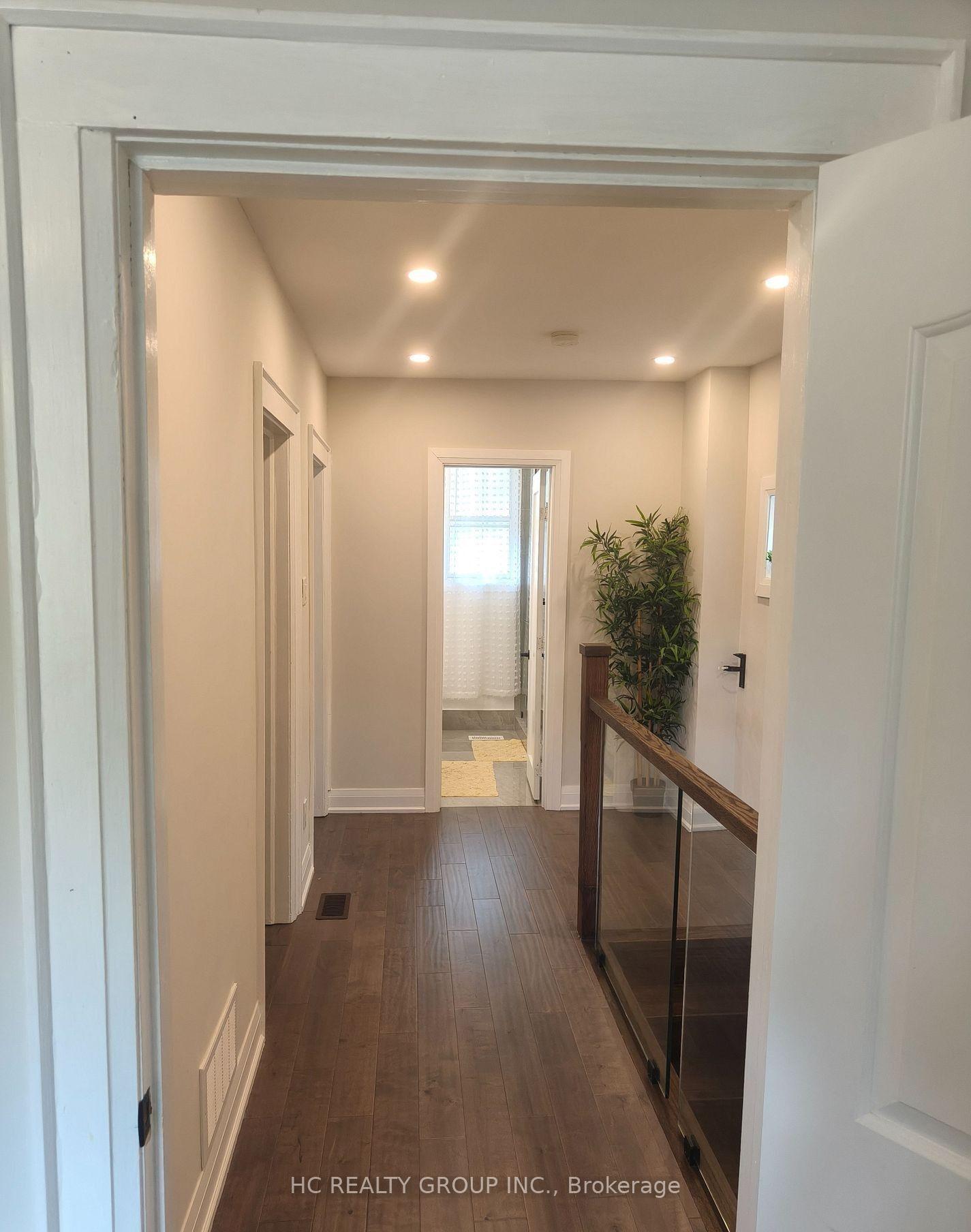 Photo 9 of 118 Courcelette Road, Scarborough, Birchcliffe-Cliffside — HOMEH