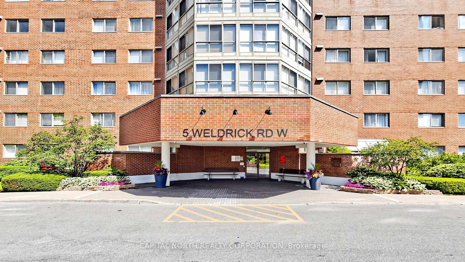 Photo 3 of Unit 308, 5 Weldrick Road W, Richmond Hill, North Richvale — HOMEH