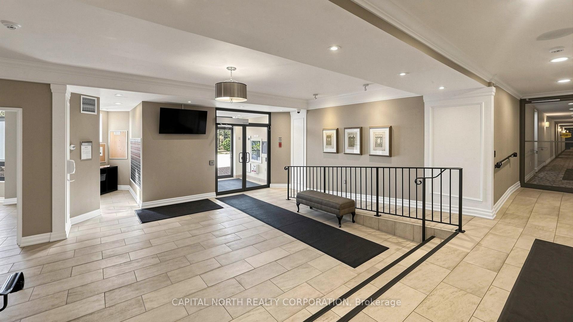 Photo 4 of Unit 308, 5 Weldrick Road W, Richmond Hill, North Richvale — HOMEH