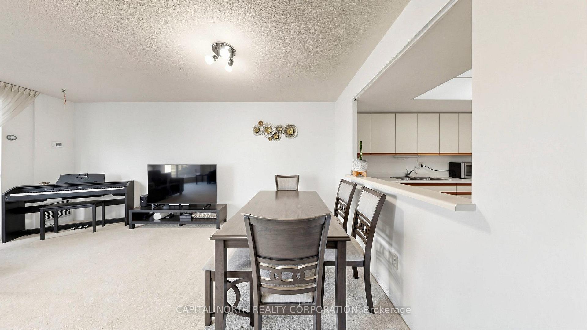 Photo 12 of Unit 308, 5 Weldrick Road W, Richmond Hill, North Richvale — HOMEH