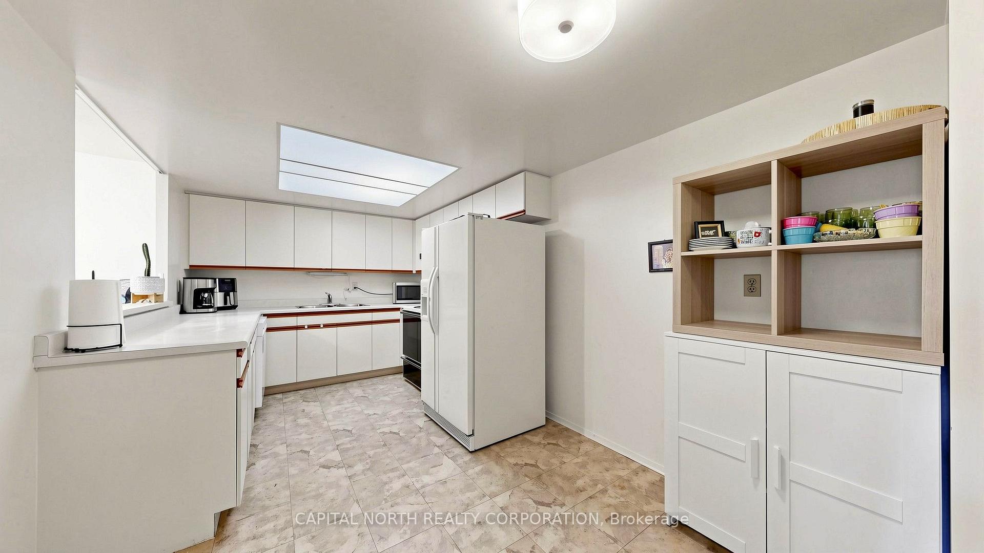 Photo 13 of Unit 308, 5 Weldrick Road W, Richmond Hill, North Richvale — HOMEH