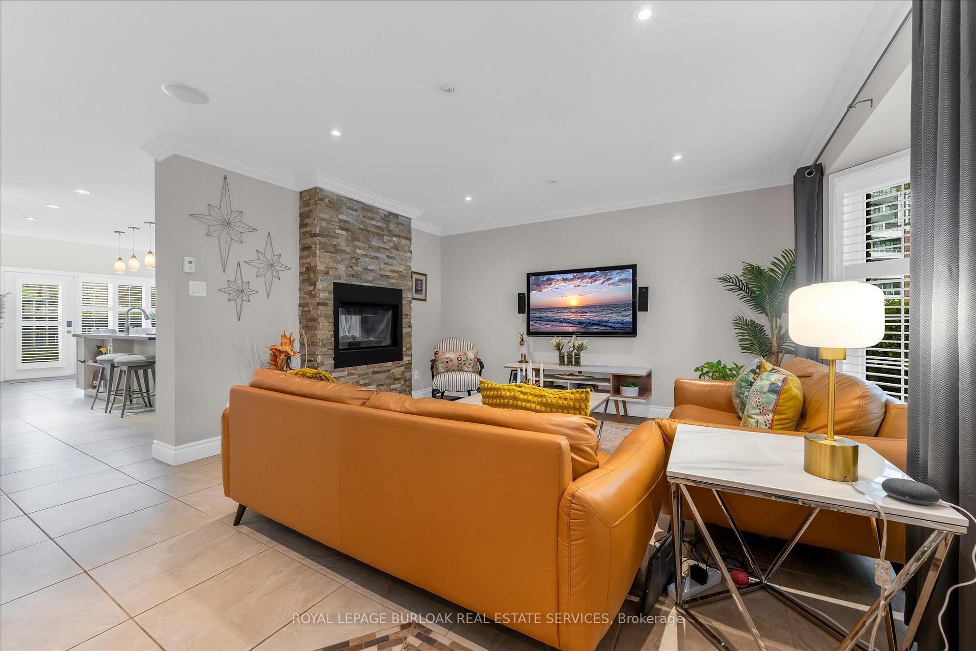 Photo 4 of Unit 6, 2110 New Street, Burlington, Brant — HOMEH