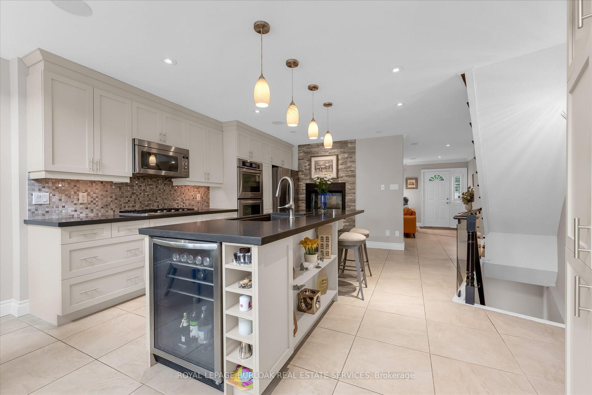 Photo 9 of Unit 6, 2110 New Street, Burlington, Brant — HOMEH