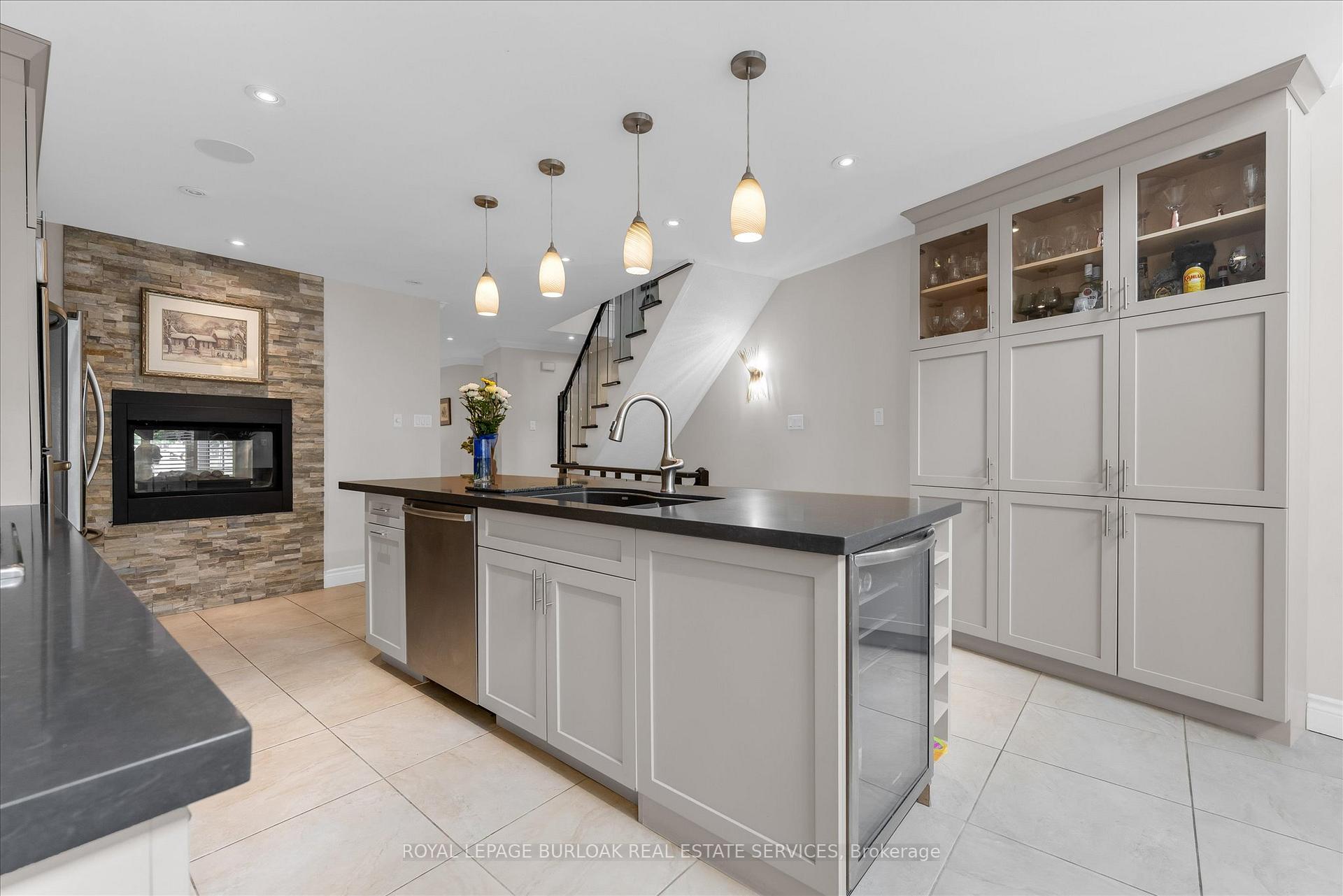 Photo 14 of Unit 6, 2110 New Street, Burlington, Brant — HOMEH