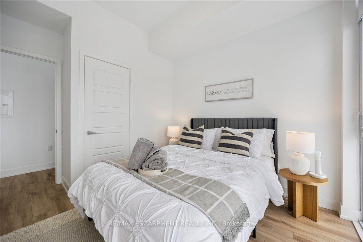 Photo 22 of Unit 609, 333 Sunseeker Avenue, Innisfil, Rural Innisfil — HOMEH