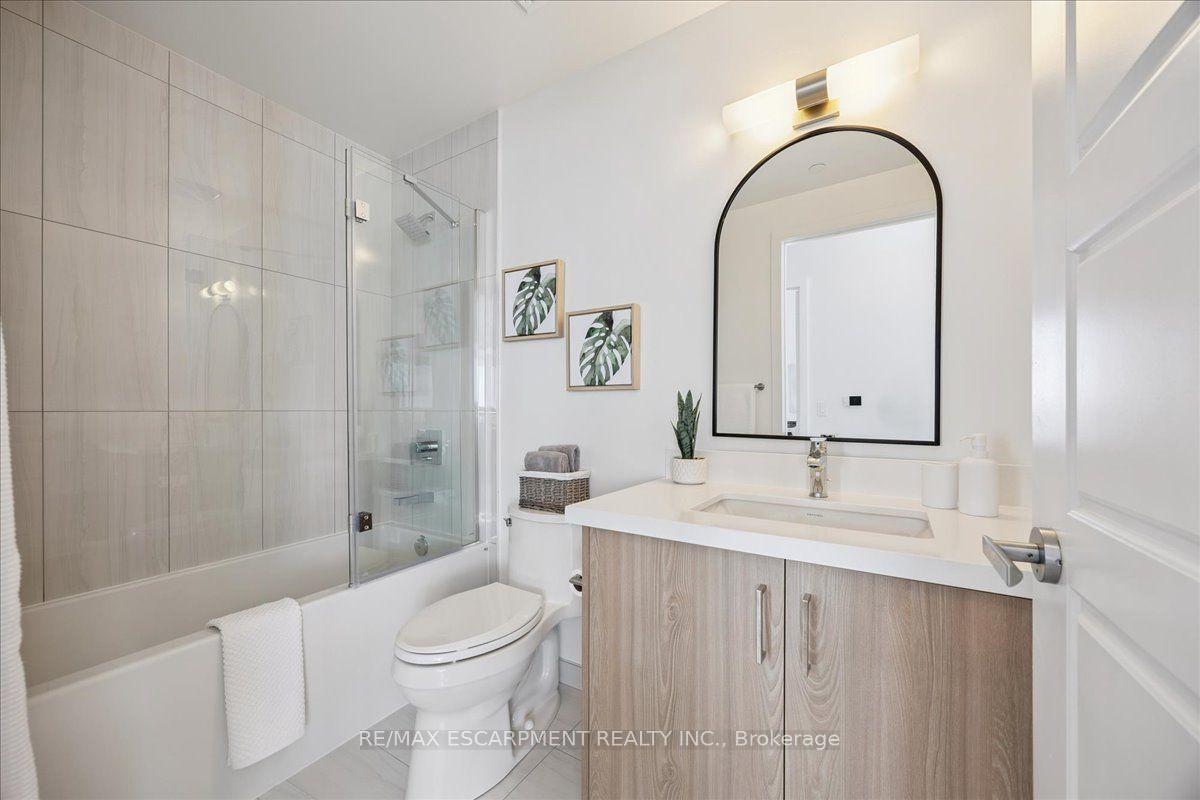 Photo 28 of Unit 609, 333 Sunseeker Avenue, Innisfil, Rural Innisfil — HOMEH