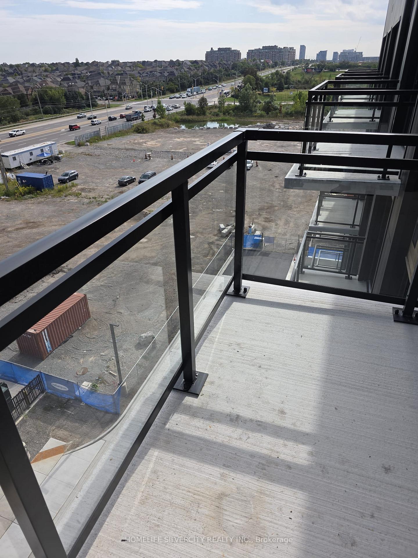 Photo 5 of Unit 716, 3008 William Cutmore Boulevard, Oakville, Joshua Meadows — HOMEH
