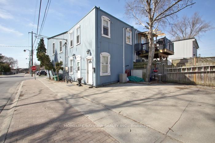 Photo 17 of 12 Centre Street, Markham, Old Markham Village — HOMEH