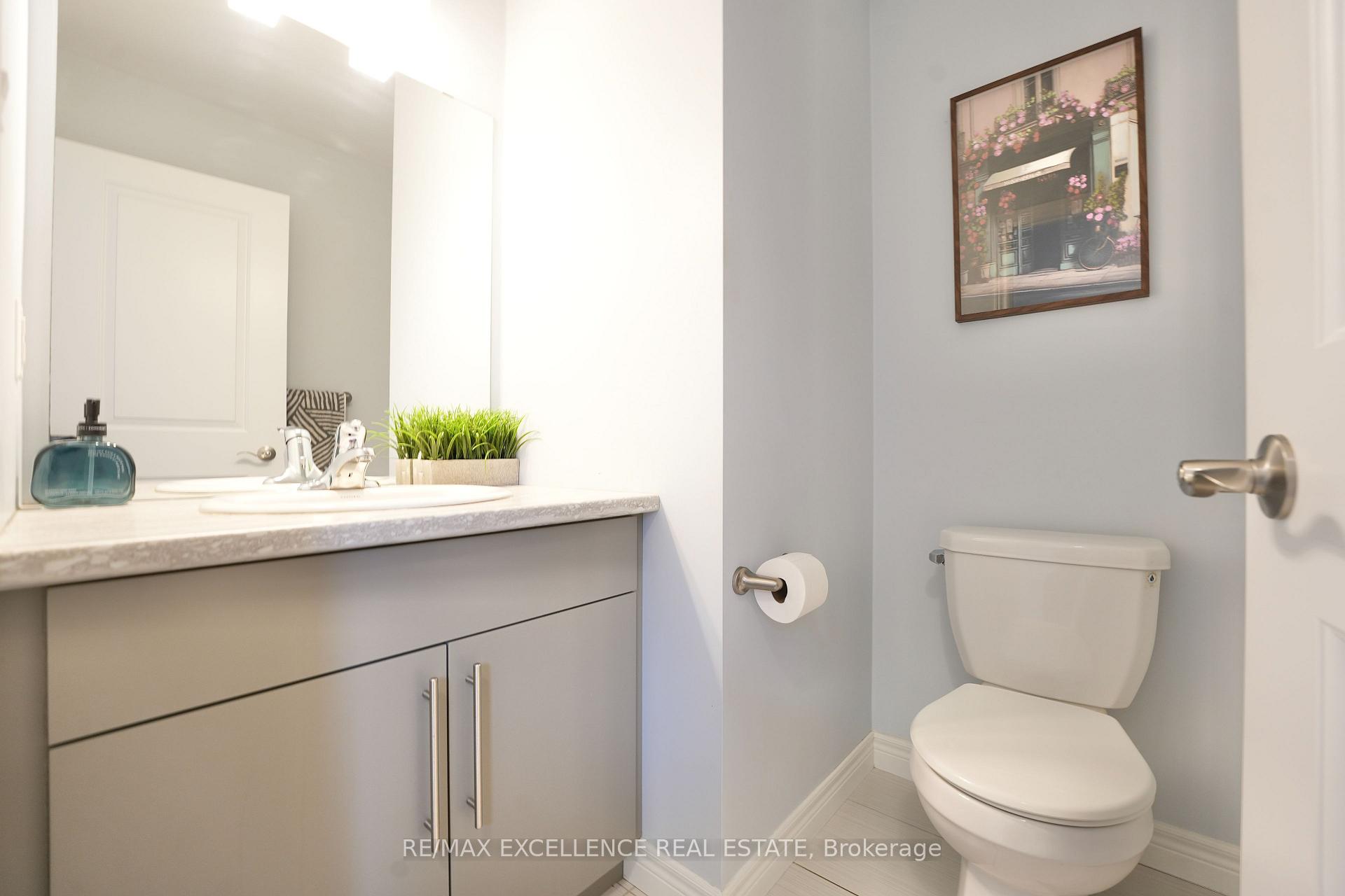 Photo 4 of 1954 Foxridge Crescent, London, North S — HOMEH
