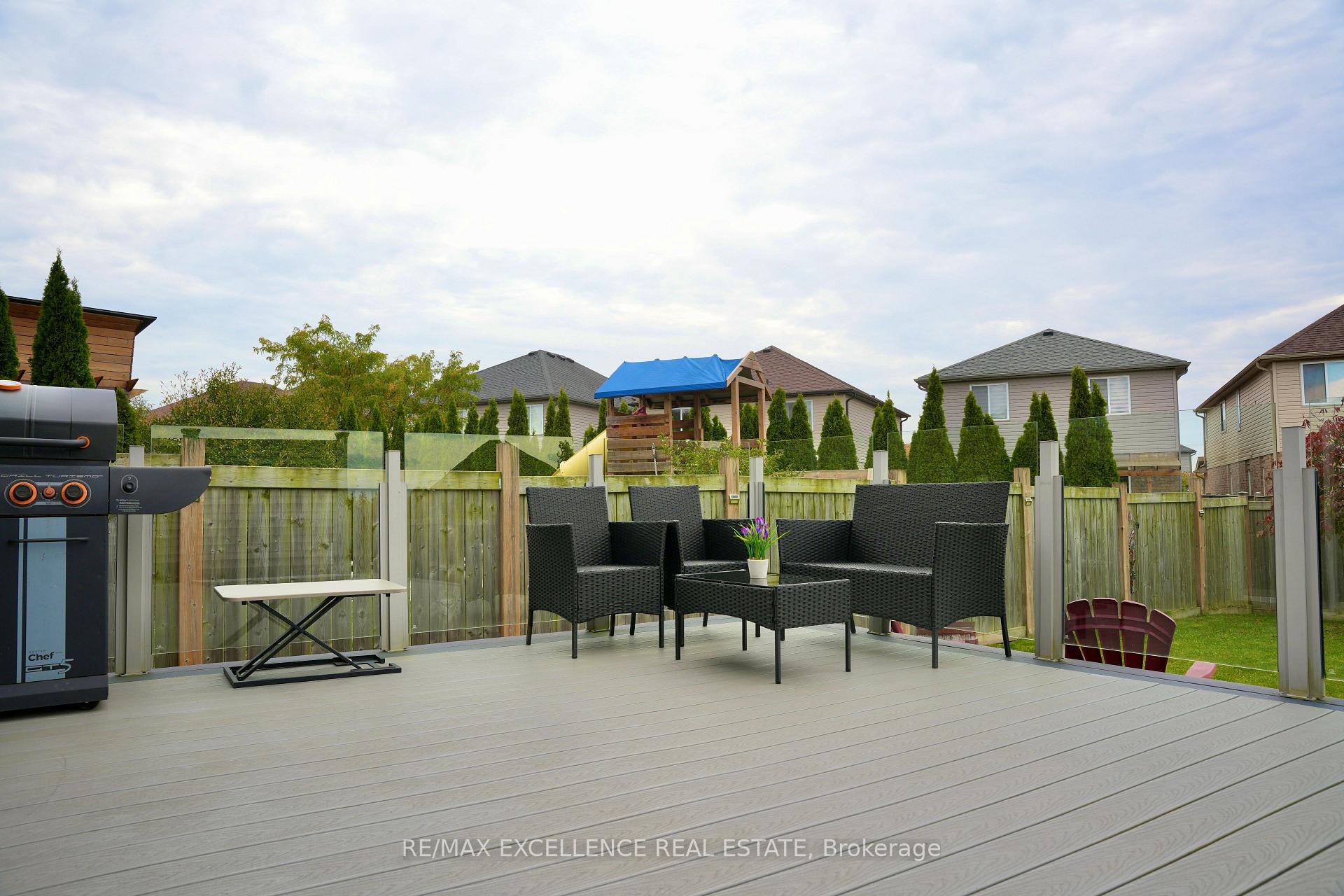 Photo 28 of 1954 Foxridge Crescent, London, North S — HOMEH