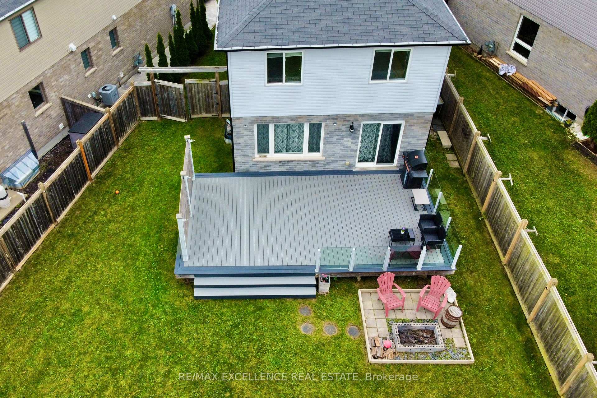 Photo 38 of 1954 Foxridge Crescent, London, North S — HOMEH
