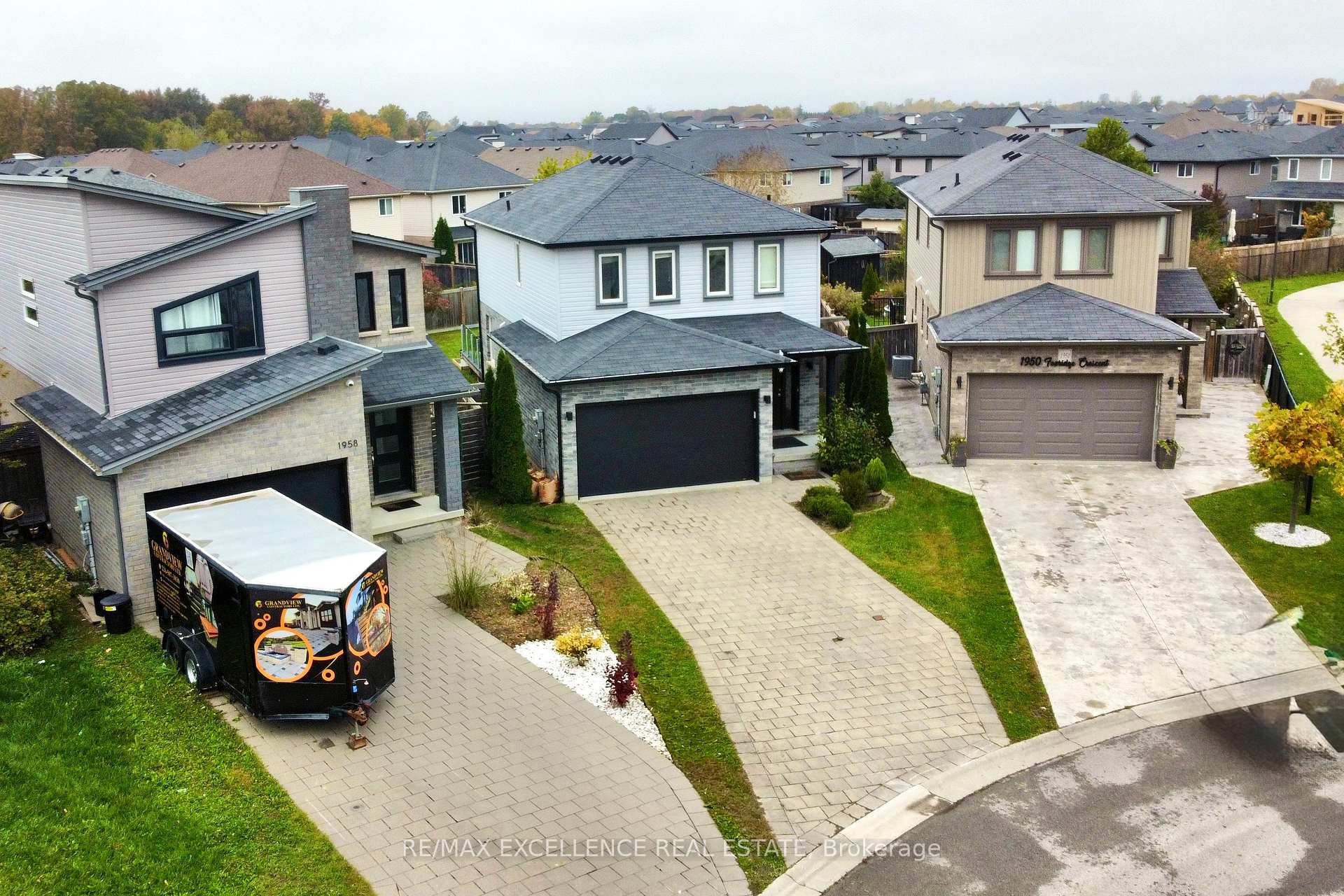 Photo 43 of 1954 Foxridge Crescent, London, North S — HOMEH
