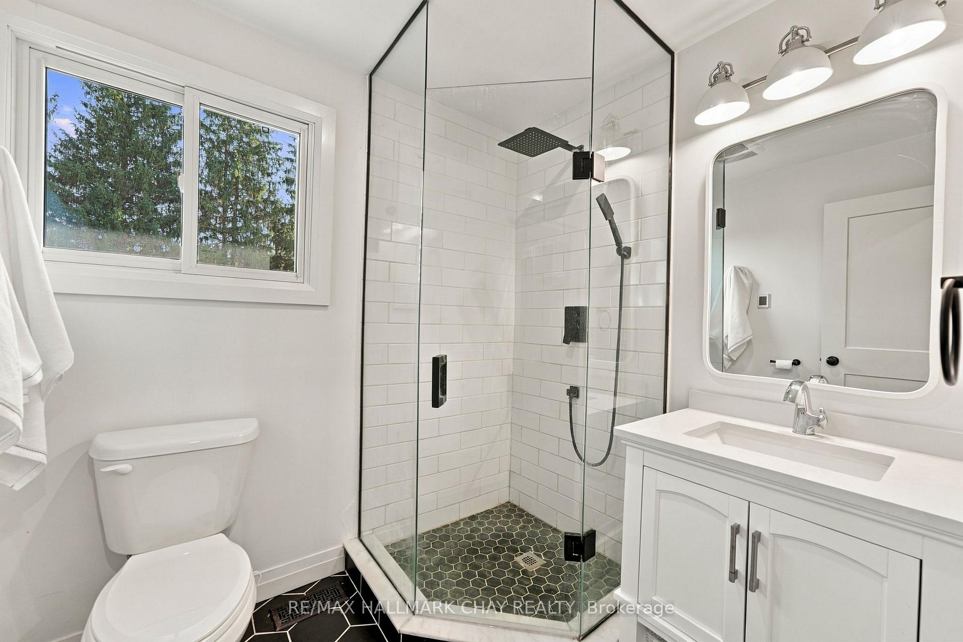 Photo 11 of 13 Gowan Road, Oro-Medonte, Shanty Bay — HOMEH