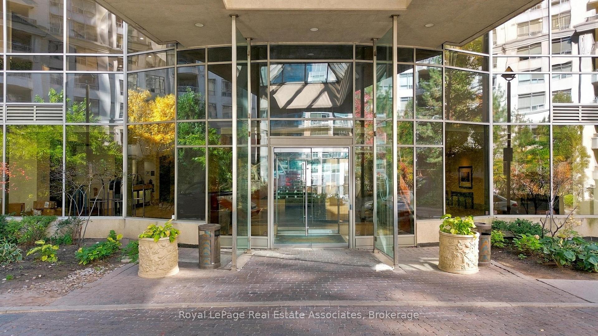Photo of Unit 618, 3880 Duke Of York Boulevard