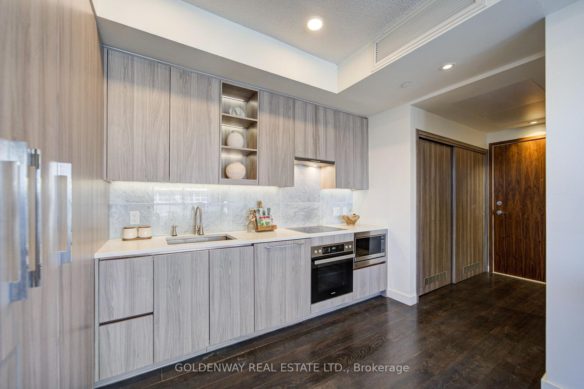 Photo 11 of Unit 2109, 85 McMahon Drive, North York, Bayview Village — HOMEH