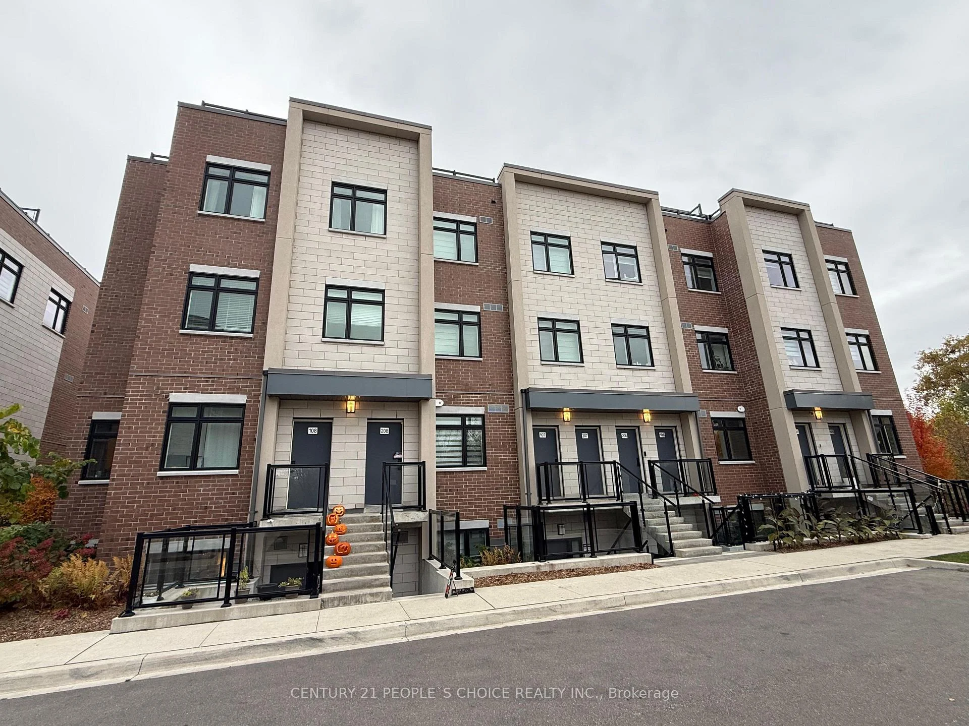 Photo 2 of Unit 208, 1115 Douglas McCurdy Comm, Mississauga, Lakeview — HOMEH