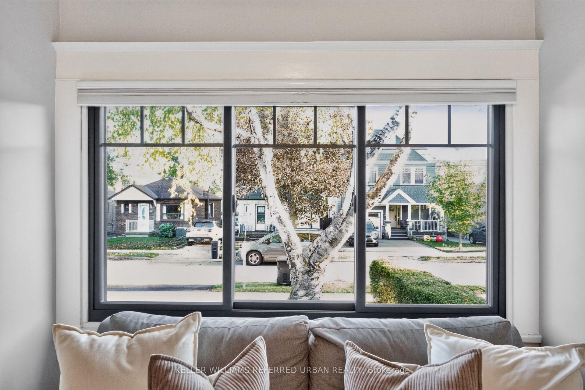 Photo 10 of 54 Albani Street, Etobicoke, Mimico — HOMEH