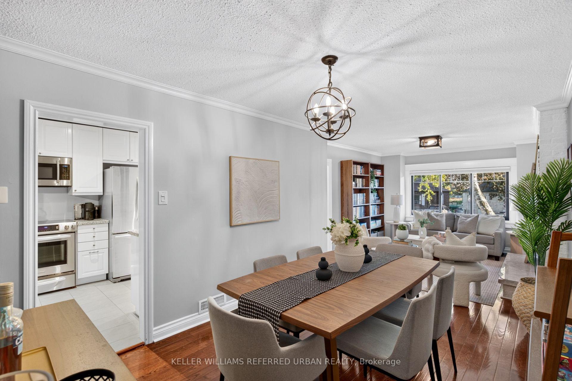 Photo 17 of 54 Albani Street, Etobicoke, Mimico — HOMEH