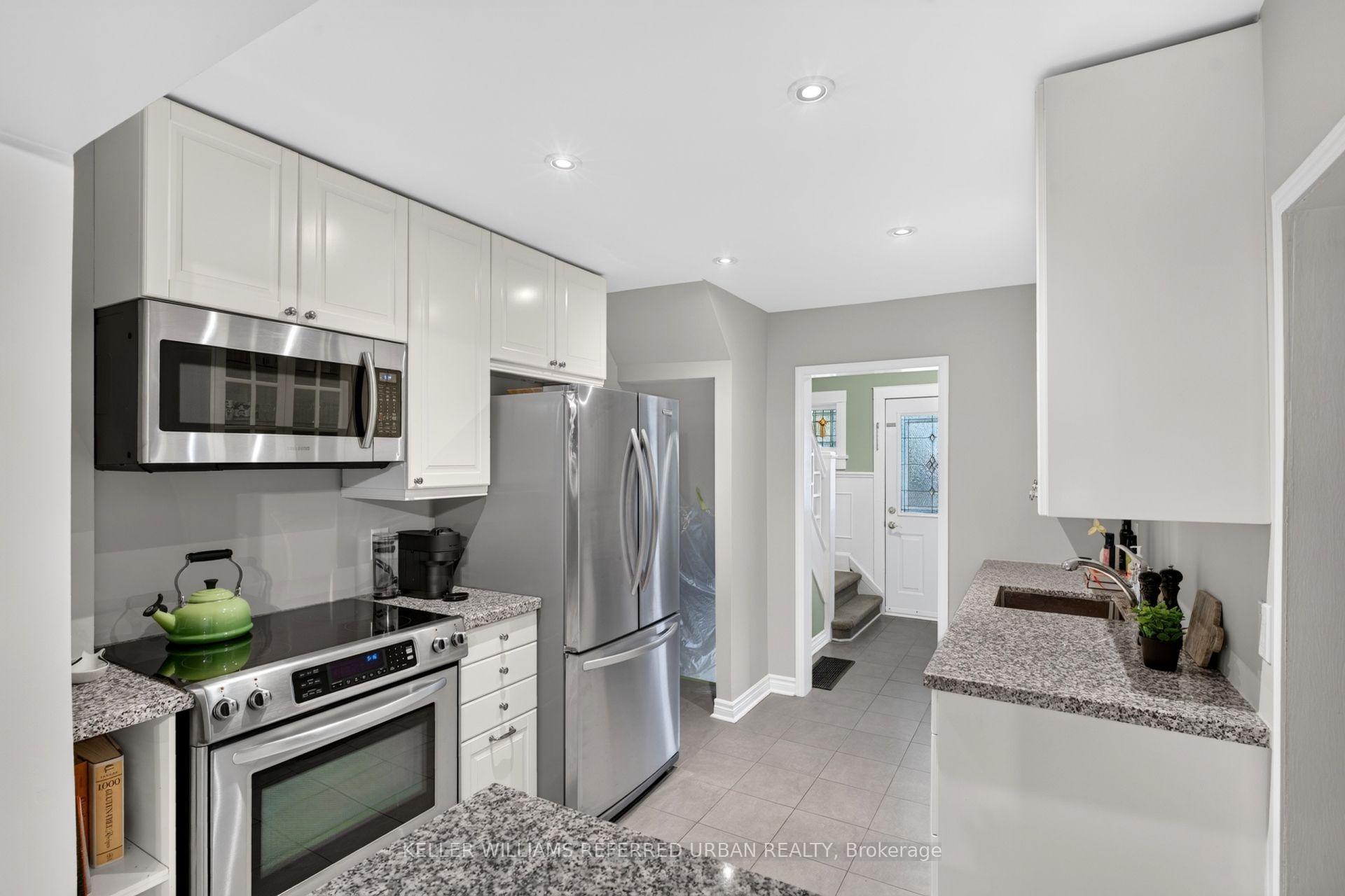 Photo 32 of 54 Albani Street, Etobicoke, Mimico — HOMEH