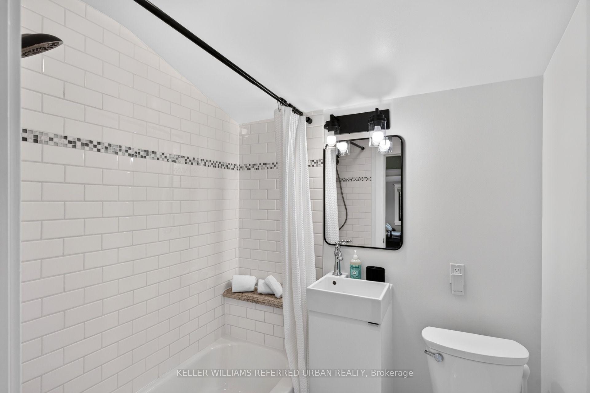 Photo 39 of 54 Albani Street, Etobicoke, Mimico — HOMEH