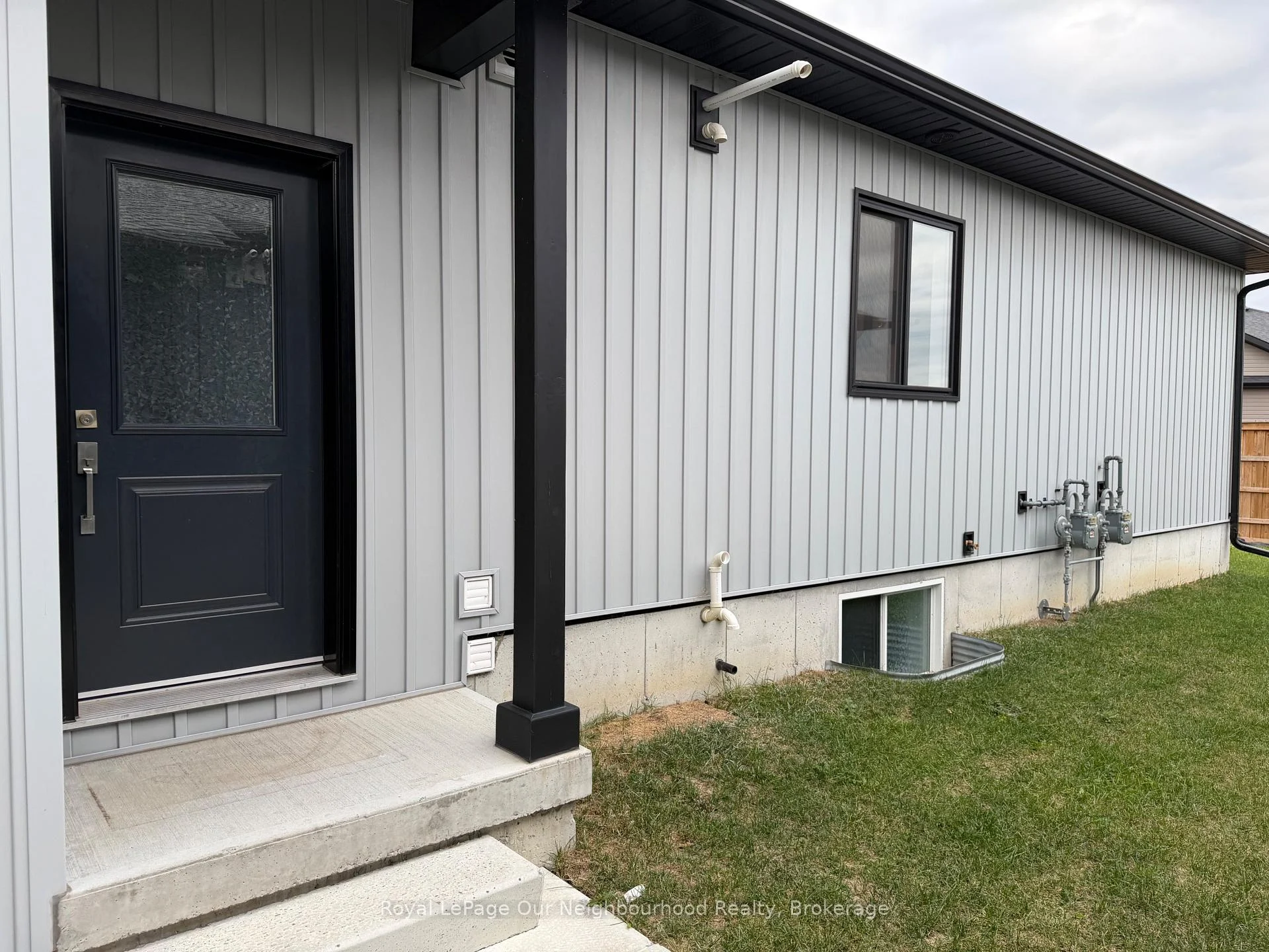 Photo 4 of 66 Hastings Park Drive, Belleville, Belleville Ward — HOMEH