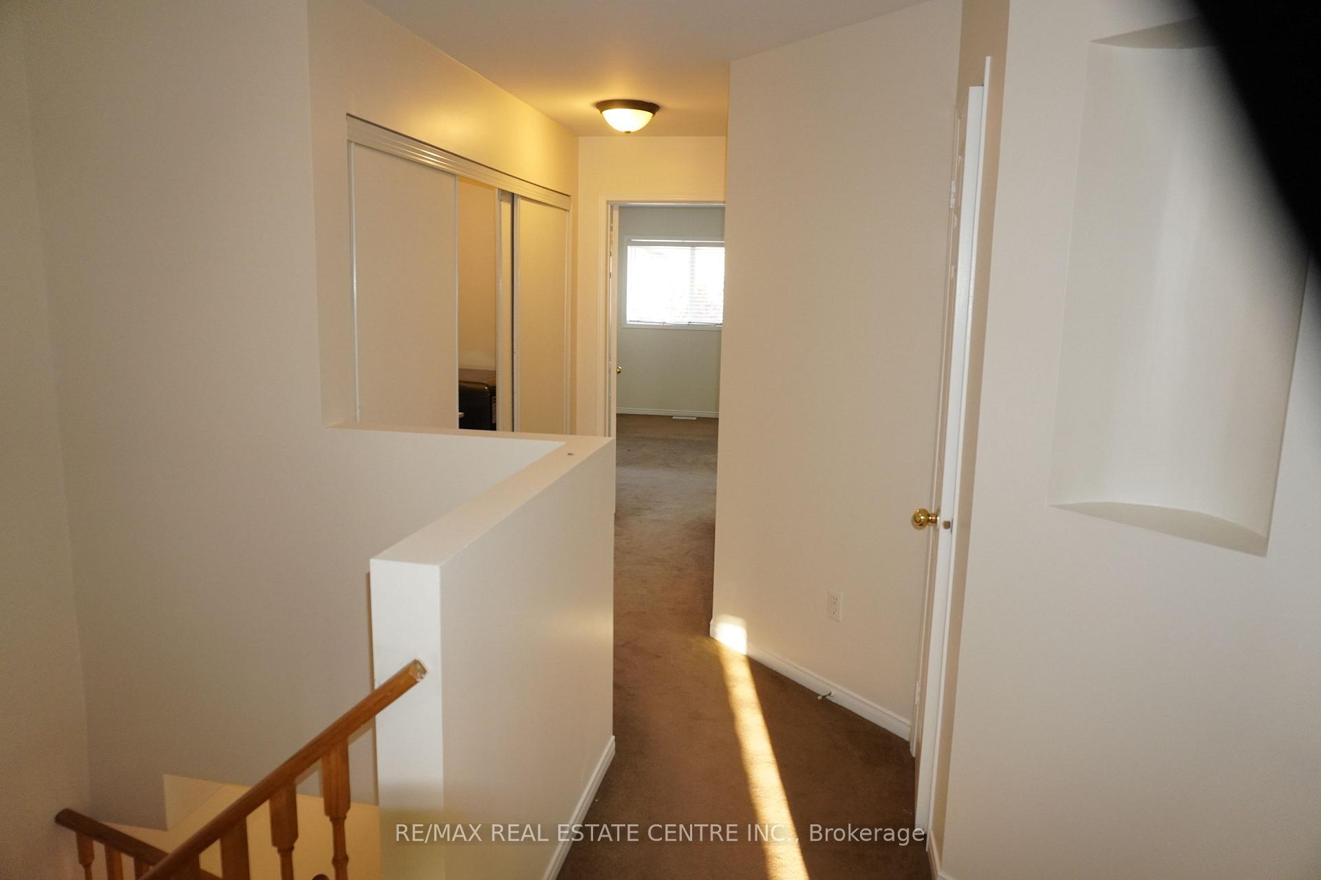 Photo 15 of 858 Bethany Crescent, Mississauga, East Credit — HOMEH