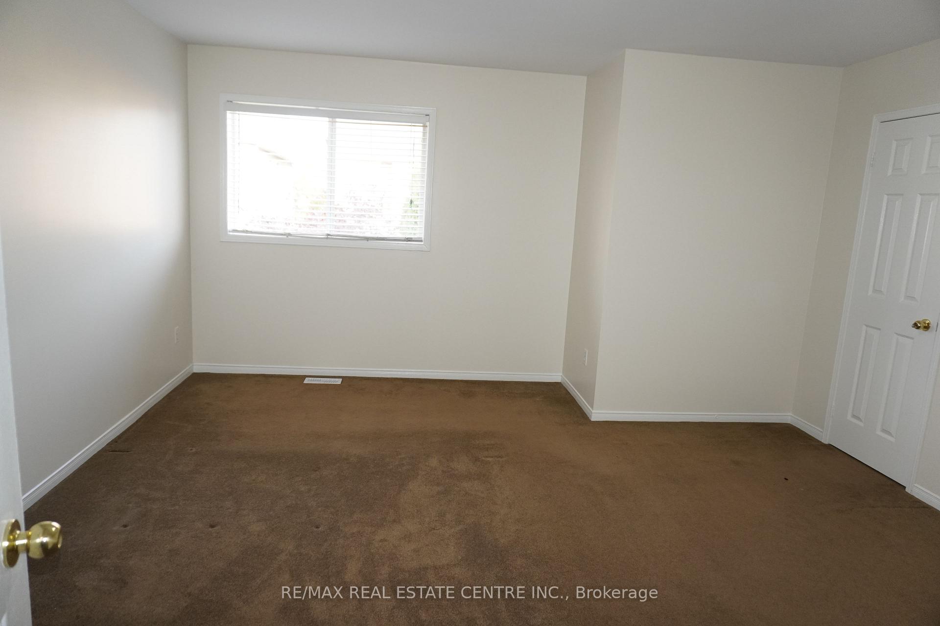 Photo 16 of 858 Bethany Crescent, Mississauga, East Credit — HOMEH