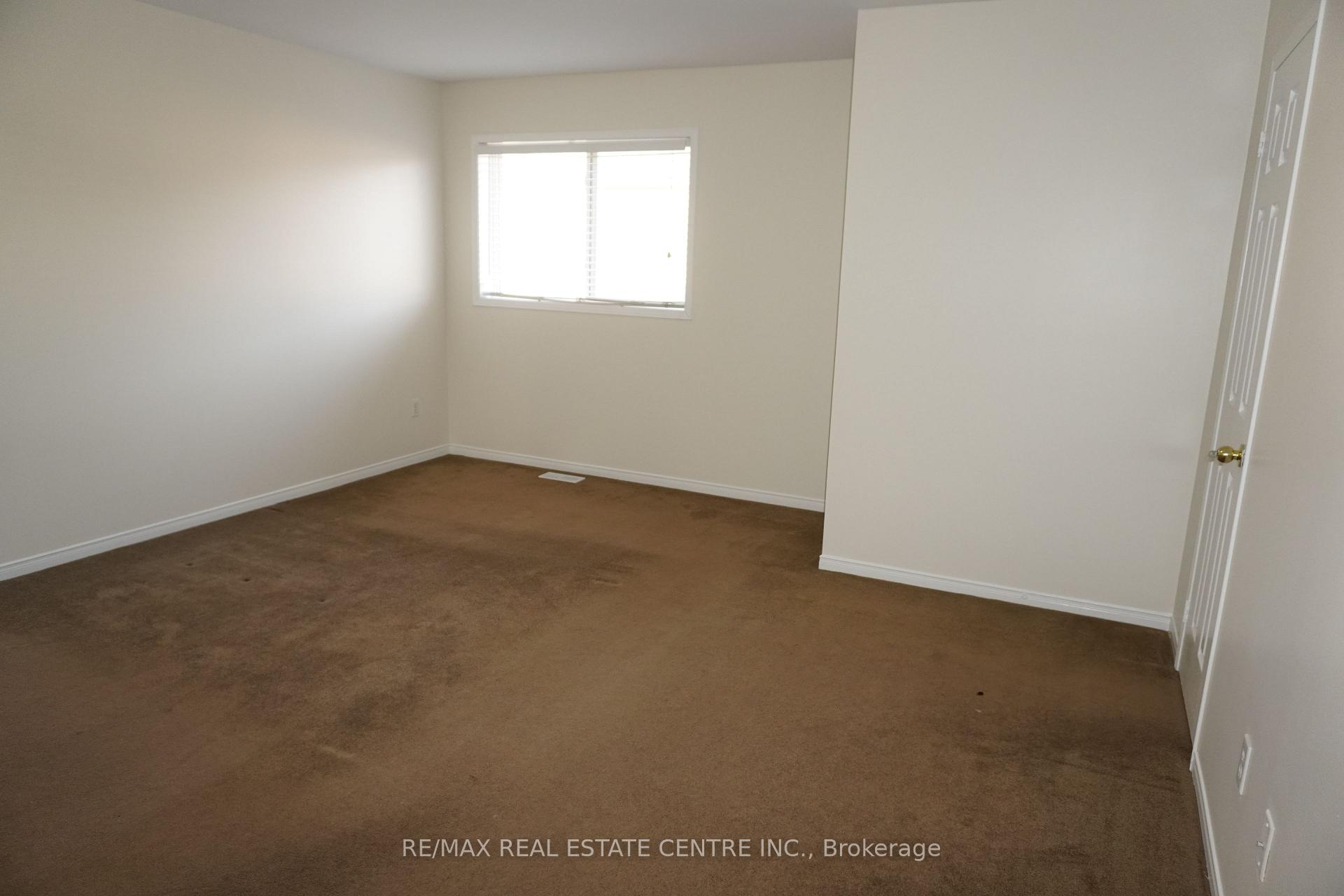 Photo 17 of 858 Bethany Crescent, Mississauga, East Credit — HOMEH