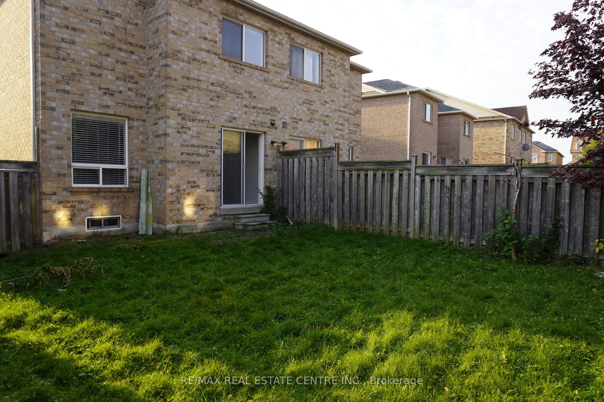 Photo 22 of 858 Bethany Crescent, Mississauga, East Credit — HOMEH