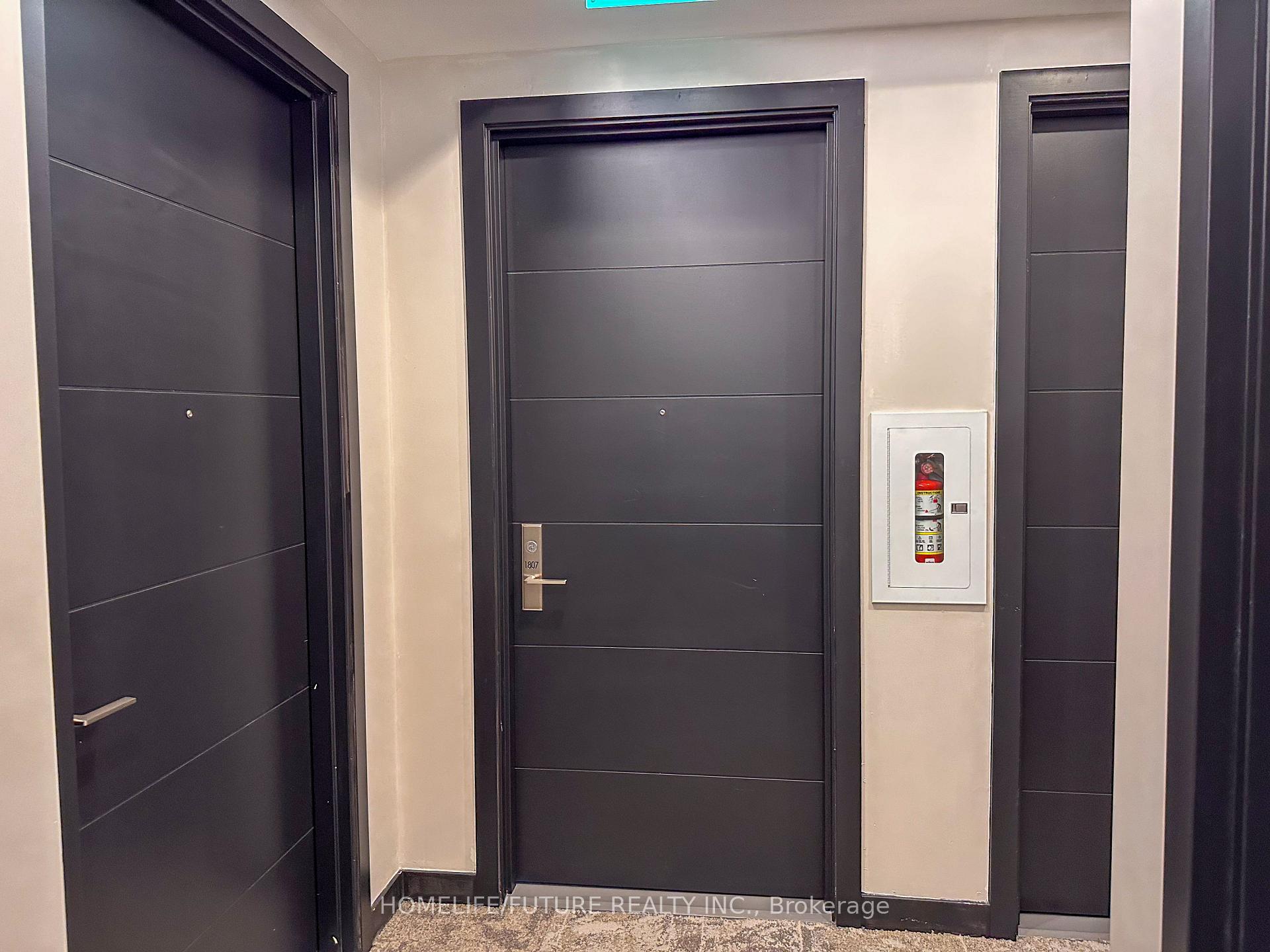 Photo 5 of Unit 1807, 29 Green Trail, North York, Bayview Village — HOMEH
