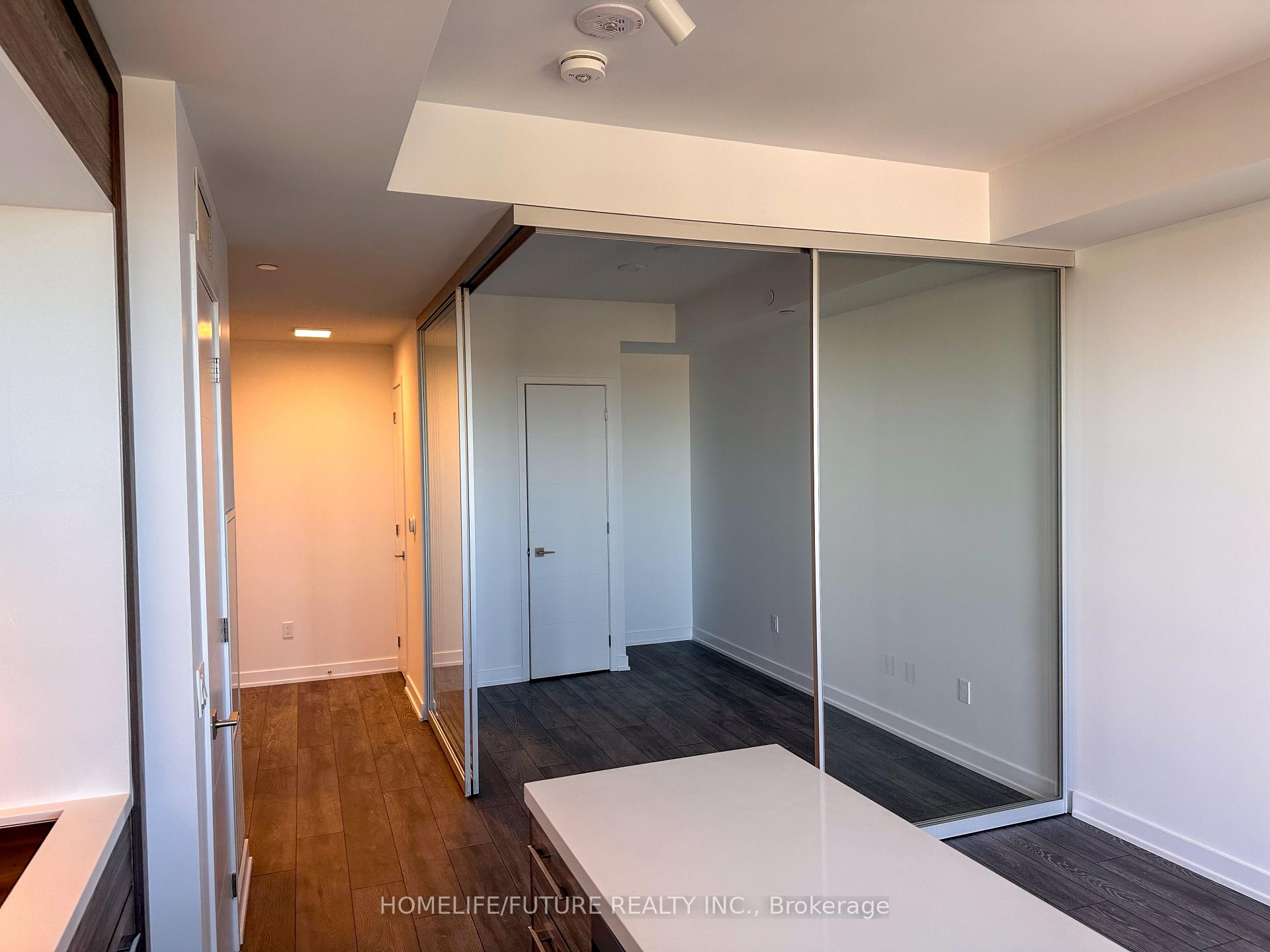 Photo 7 of Unit 1807, 29 Green Trail, North York, Bayview Village — HOMEH