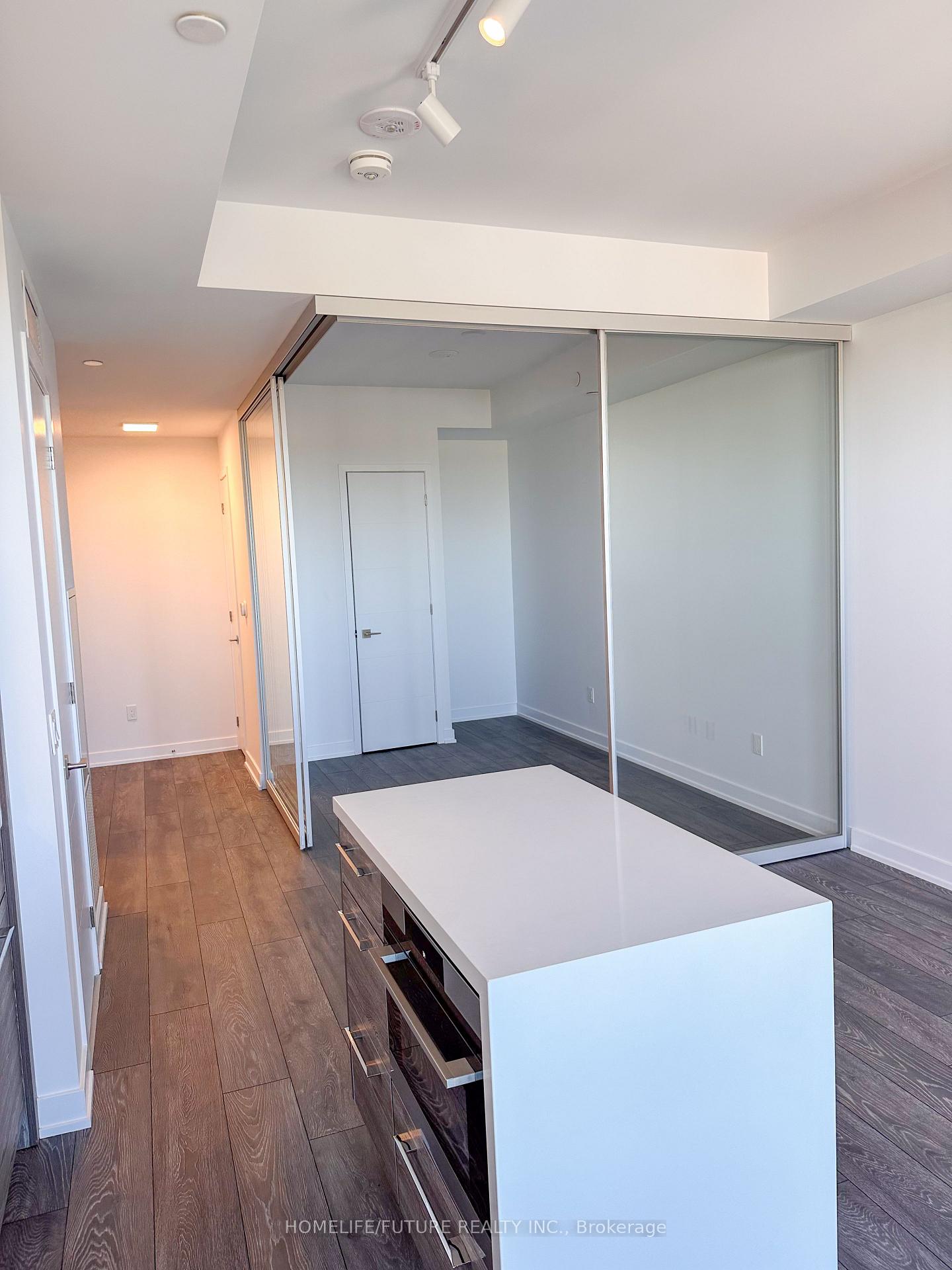 Photo 8 of Unit 1807, 29 Green Trail, North York, Bayview Village — HOMEH