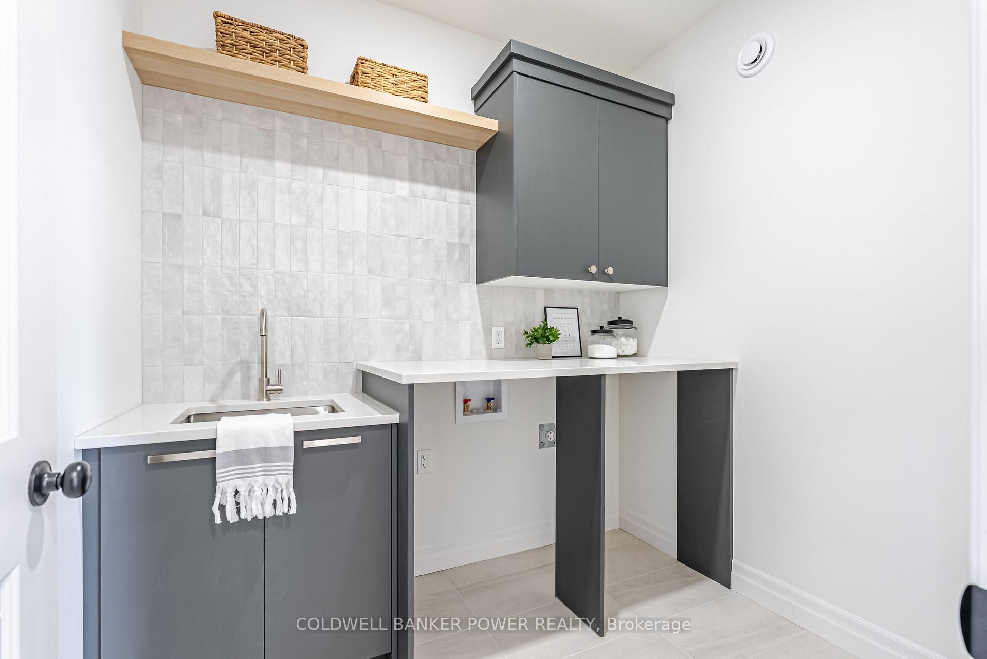 Photo 38 of 3147 Gillespie Trail, London, South V — HOMEH