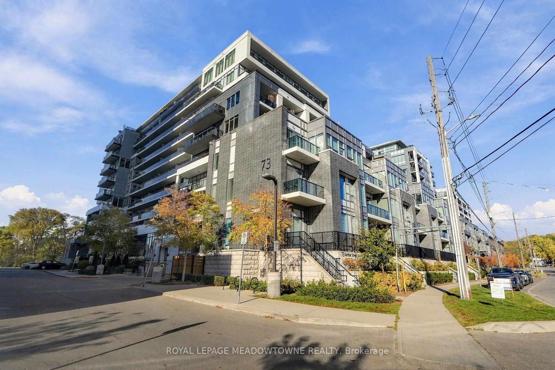 Front of Unit 802, 73 Arthur Street S