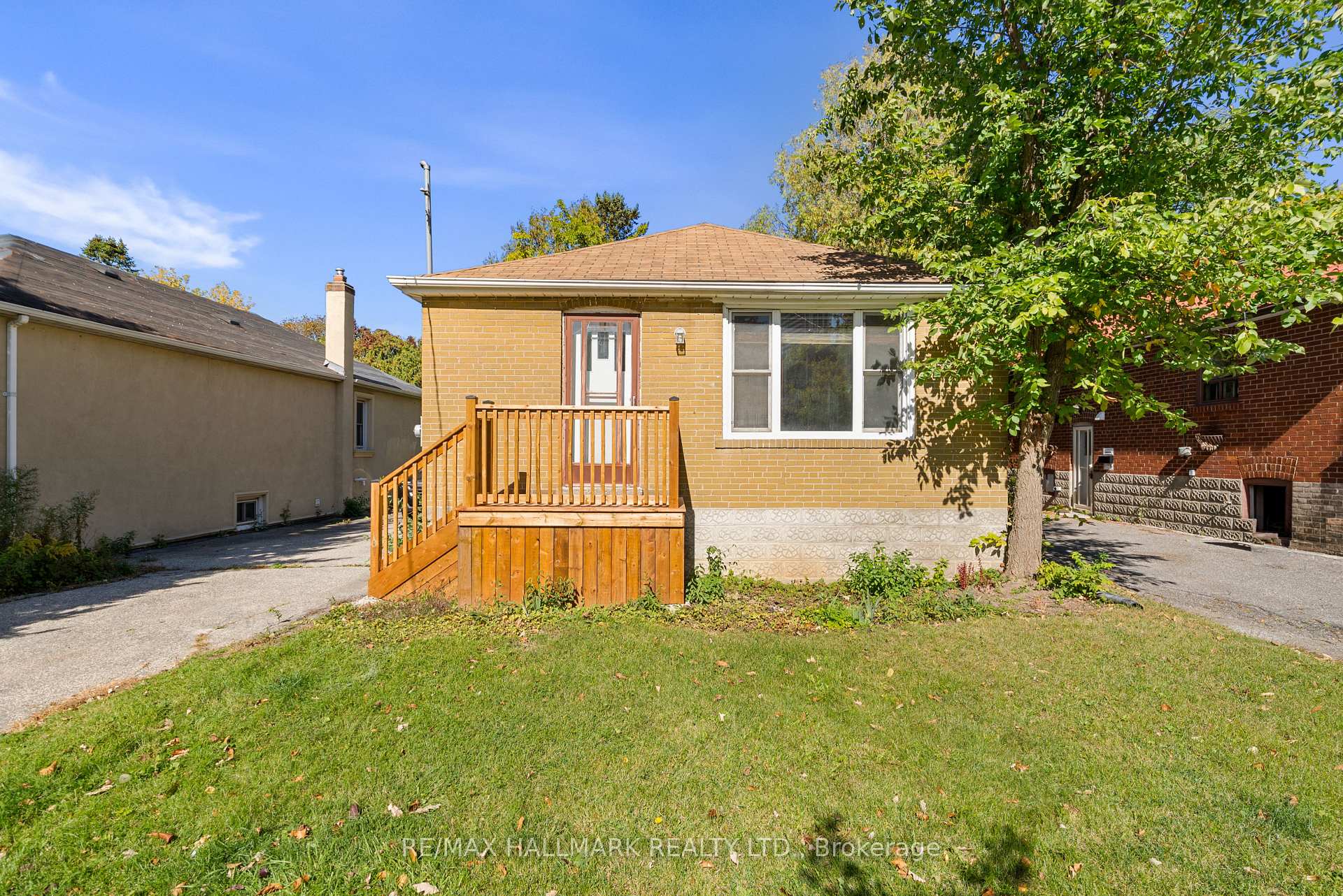 Photo of 50 Connaught Avenue
