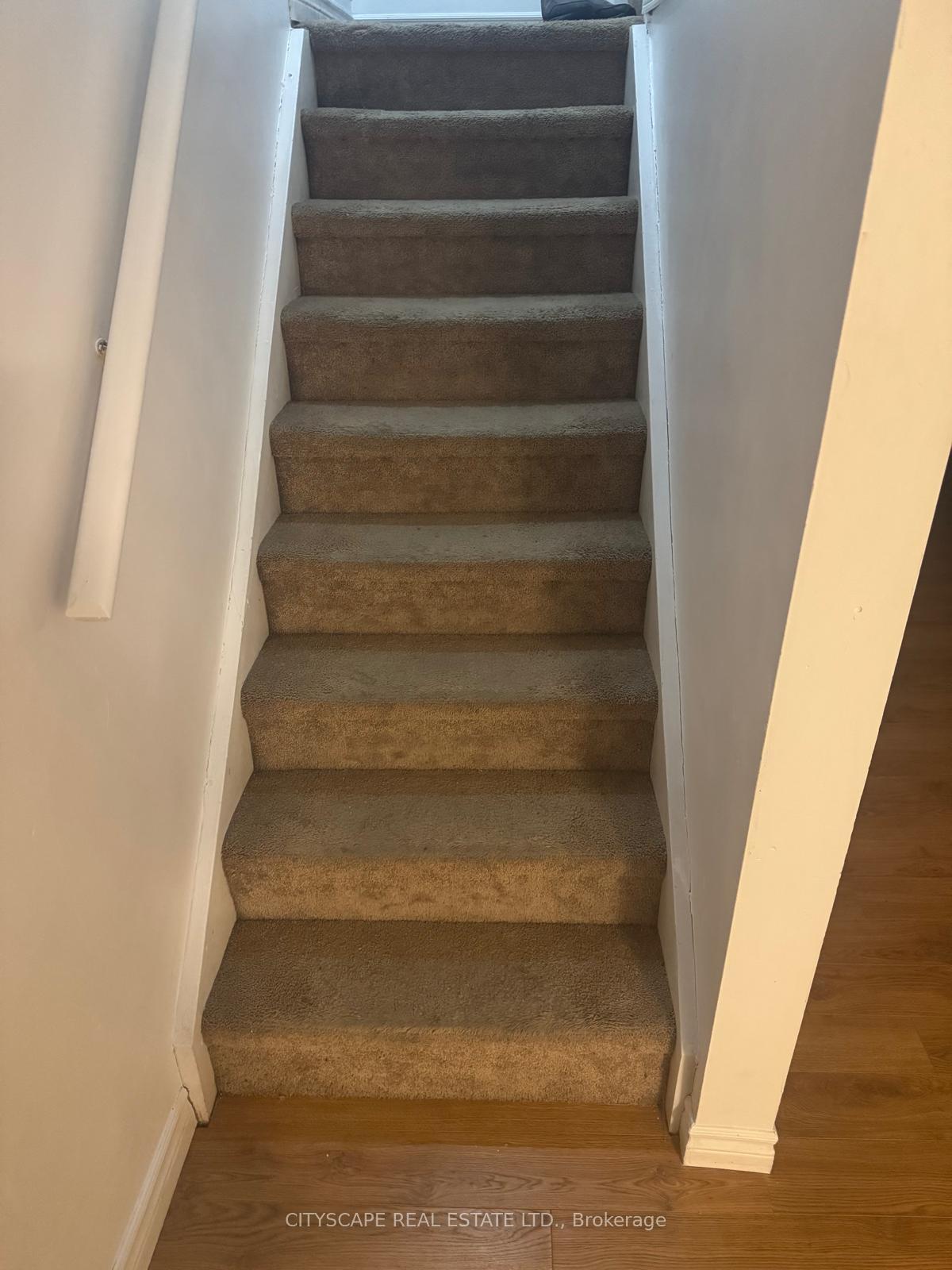 Photo 5 of Unit Bsmt, 6099 Rowers Crescent, Mississauga, East Credit — HOMEH