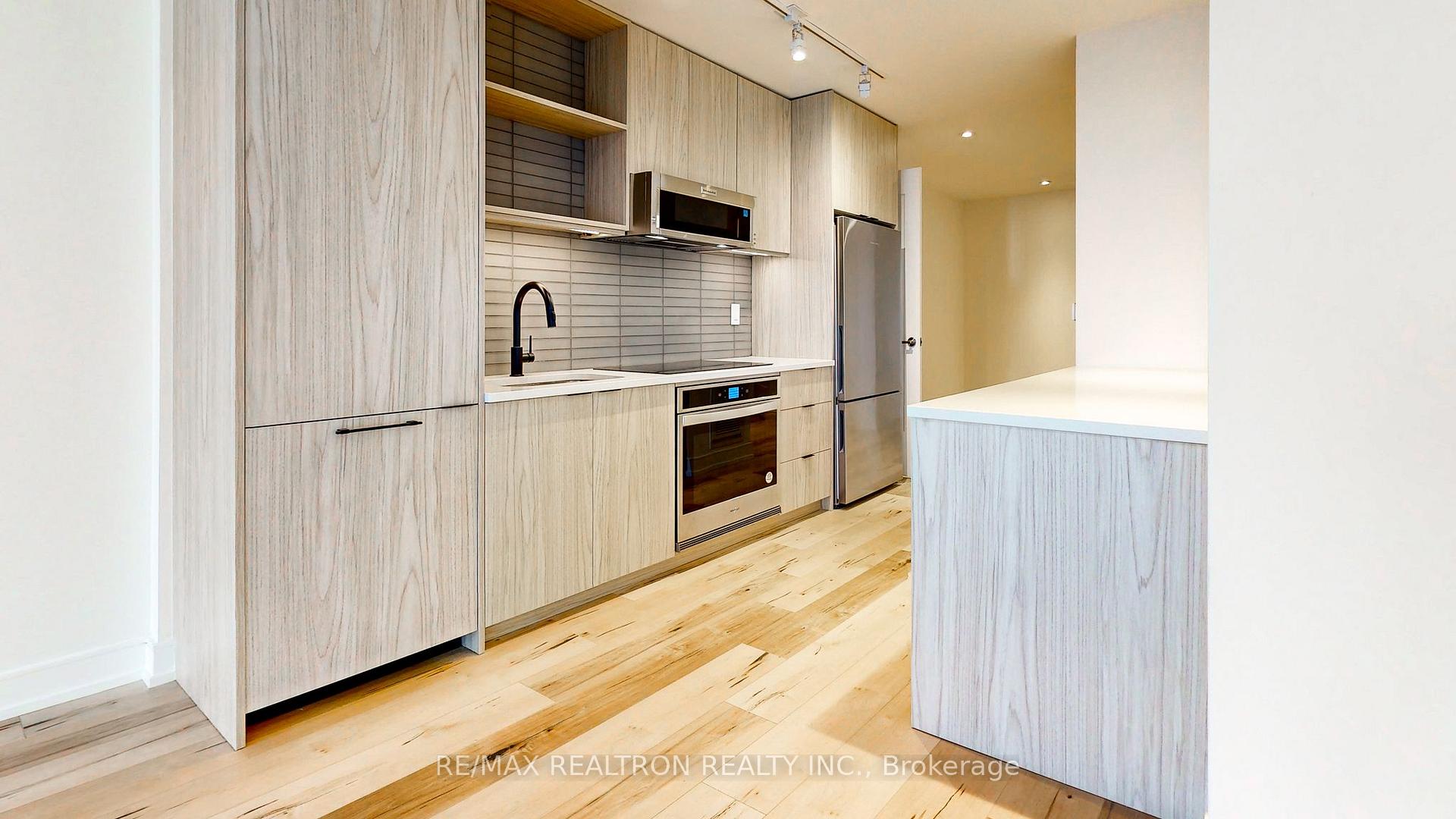 Photo 4 of Unit 813, 185 Dunlop Street E, Barrie, City Centre — HOMEH