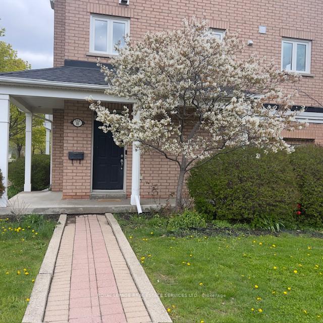 Photo 1 of Unit 11, 200 Tenth Street, Etobicoke, New Toronto — HOMEH