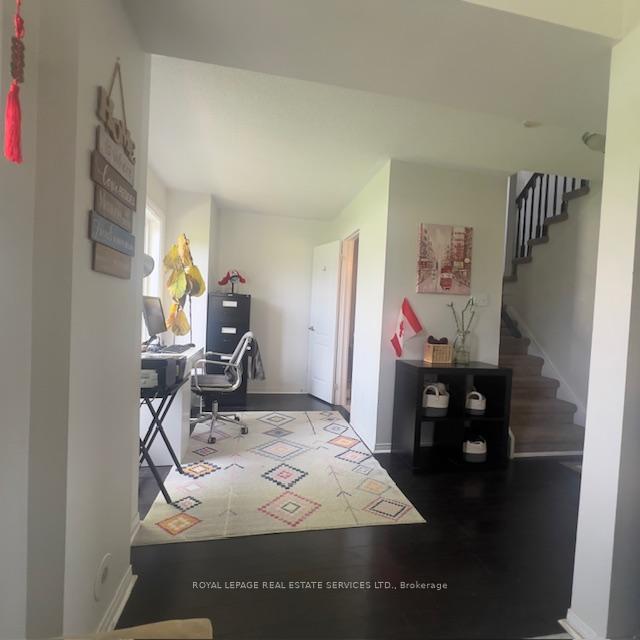 Photo 4 of Unit 11, 200 Tenth Street, Etobicoke, New Toronto — HOMEH