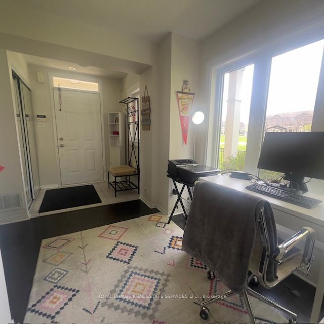 Photo 7 of Unit 11, 200 Tenth Street, Etobicoke, New Toronto — HOMEH