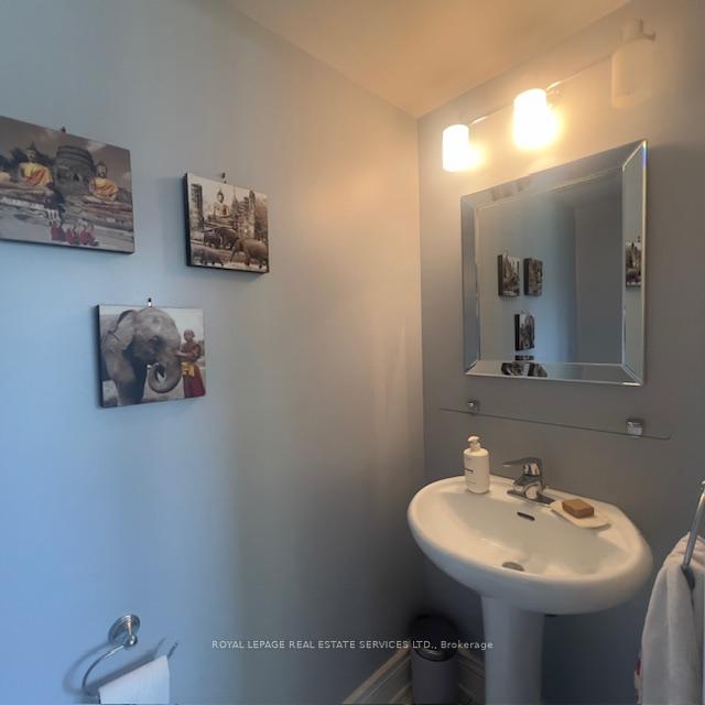 Photo 9 of Unit 11, 200 Tenth Street, Etobicoke, New Toronto — HOMEH