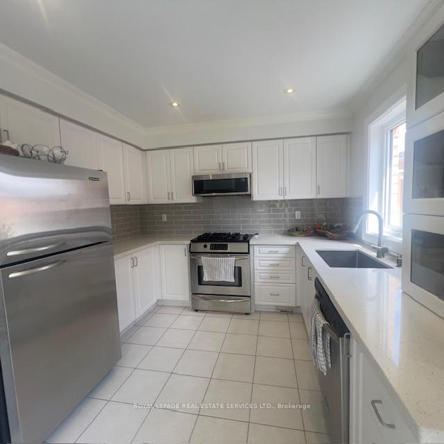 Photo 17 of Unit 11, 200 Tenth Street, Etobicoke, New Toronto — HOMEH