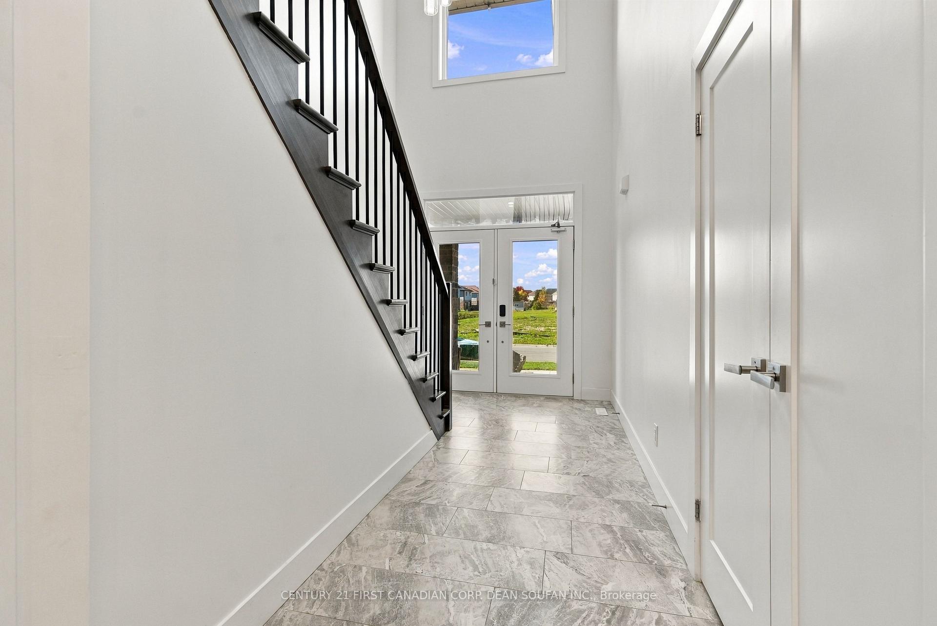 Photo 4 of 3045 Petty Road, London, South W — HOMEH