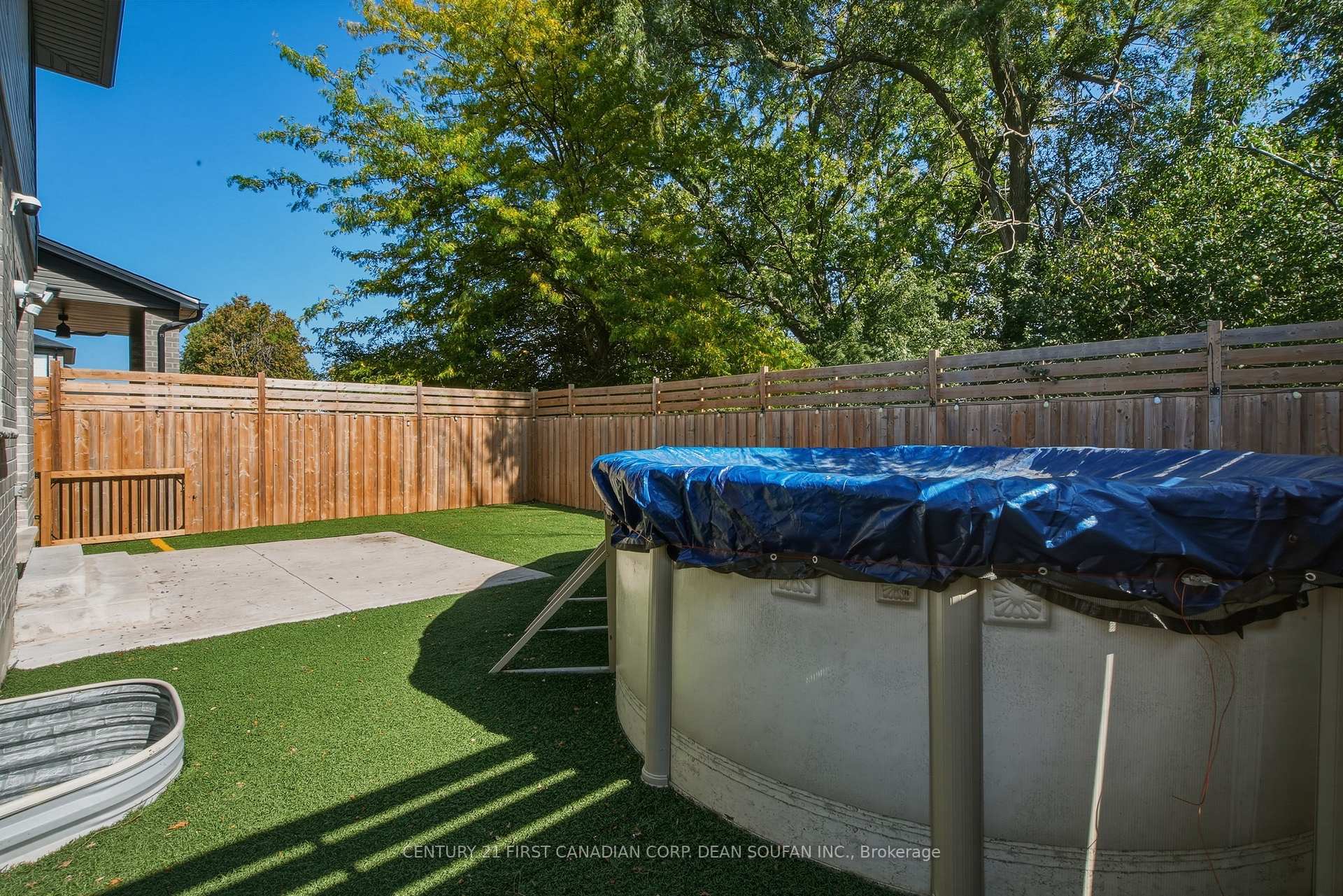 Photo 44 of 3045 Petty Road, London, South W — HOMEH