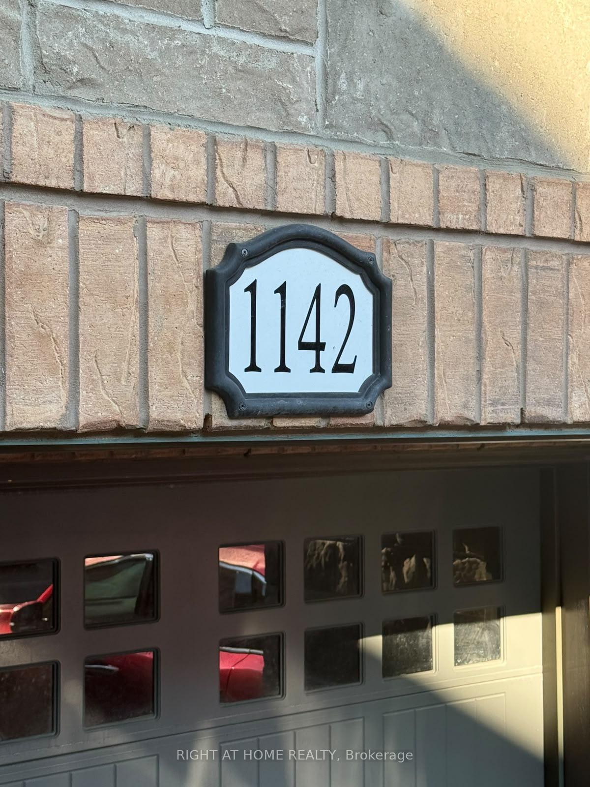 Photo 2 of 1142 Beachcomber Road, Mississauga, Lakeview — HOMEH