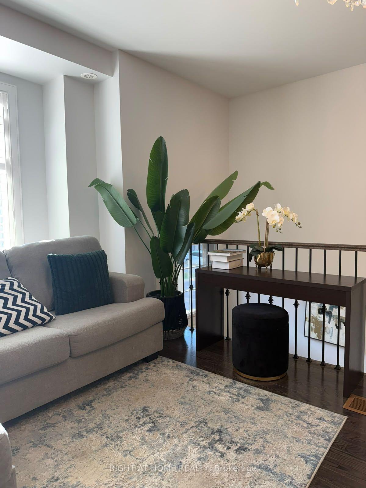 Photo 7 of 1142 Beachcomber Road, Mississauga, Lakeview — HOMEH
