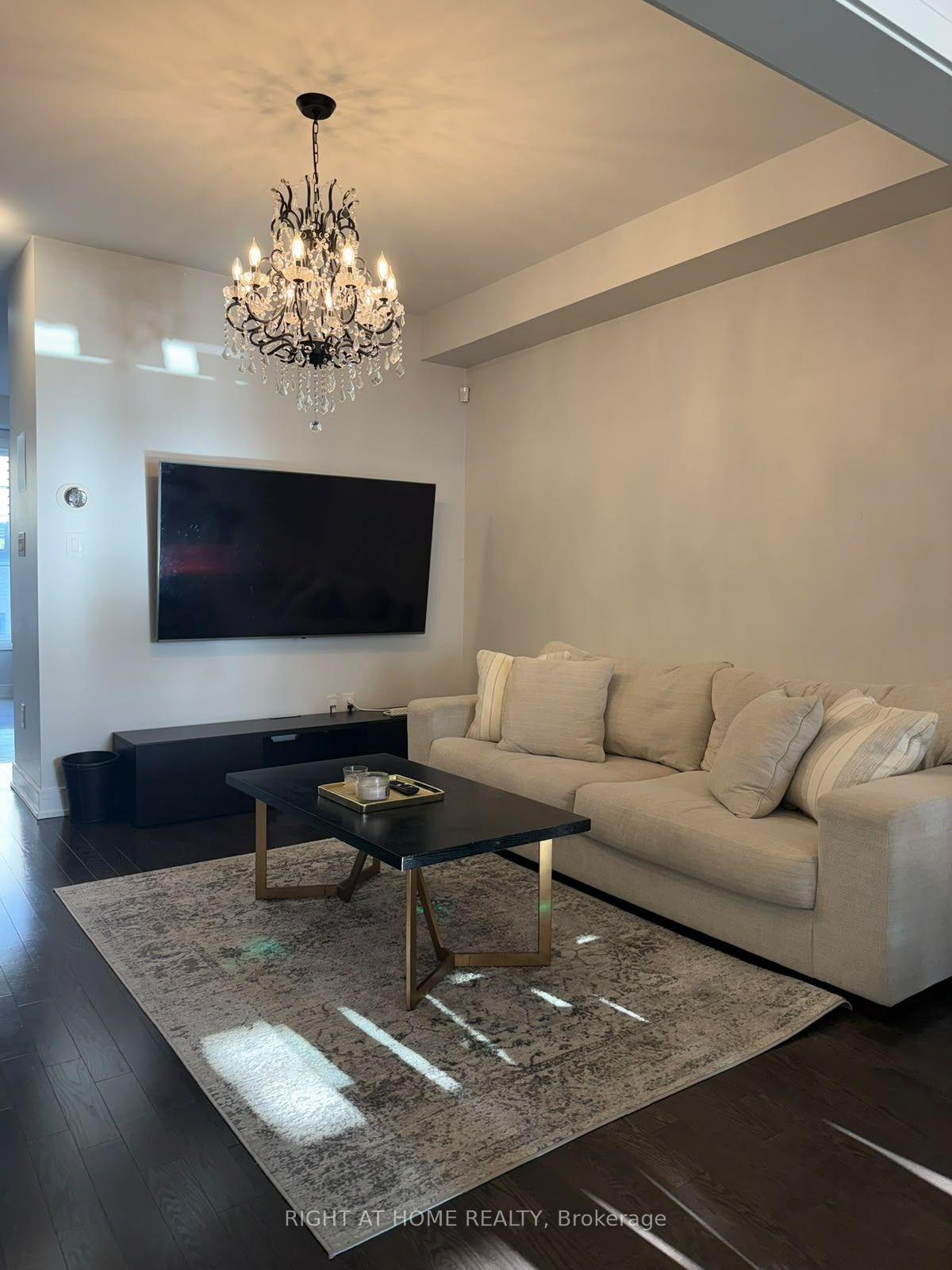 Photo 10 of 1142 Beachcomber Road, Mississauga, Lakeview — HOMEH