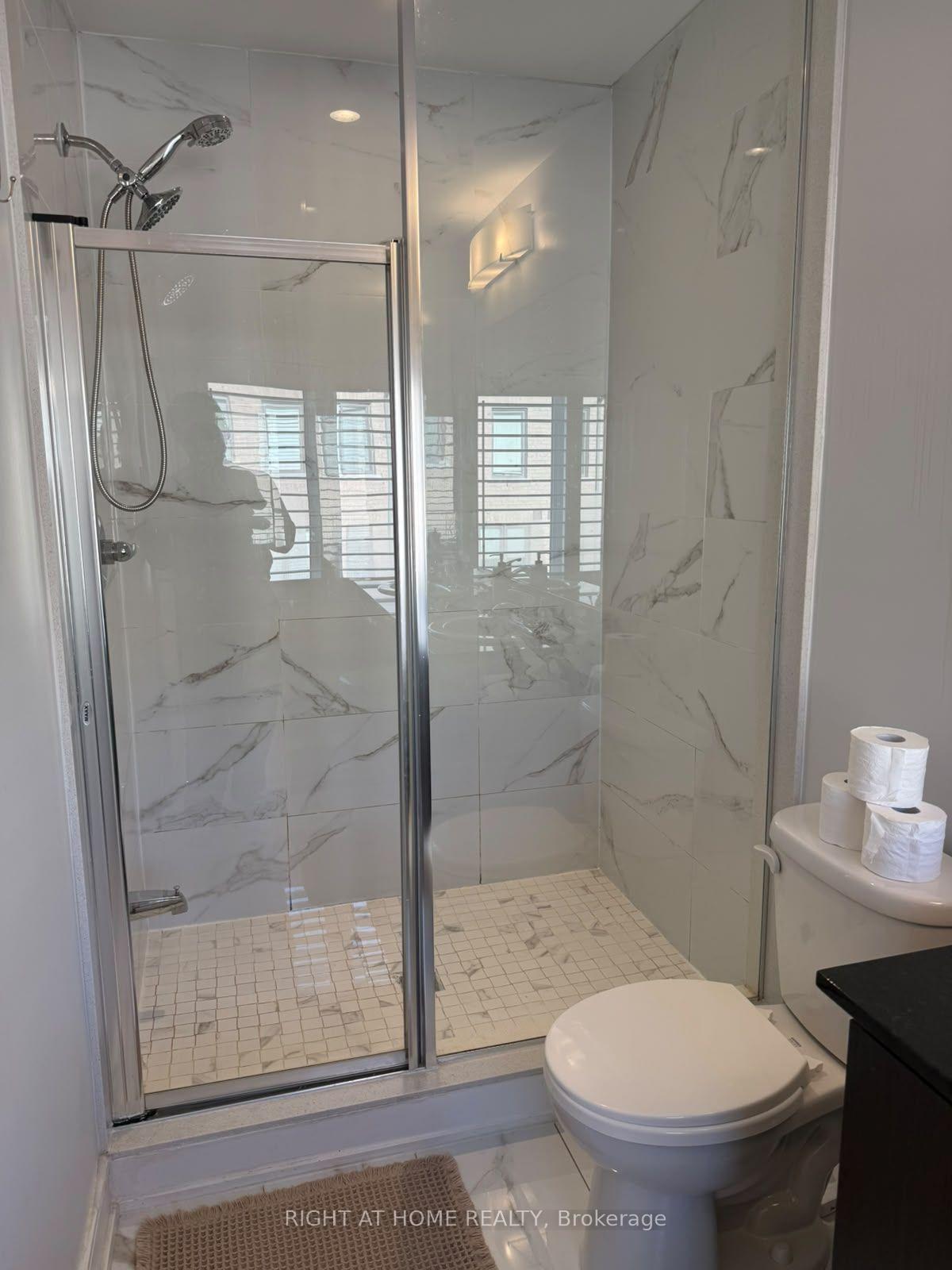 Photo 24 of 1142 Beachcomber Road, Mississauga, Lakeview — HOMEH